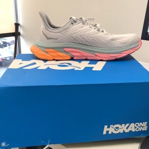 9.5 HOKA ONE ONE women’s shoe. Basically brand new. Walked in ONLY